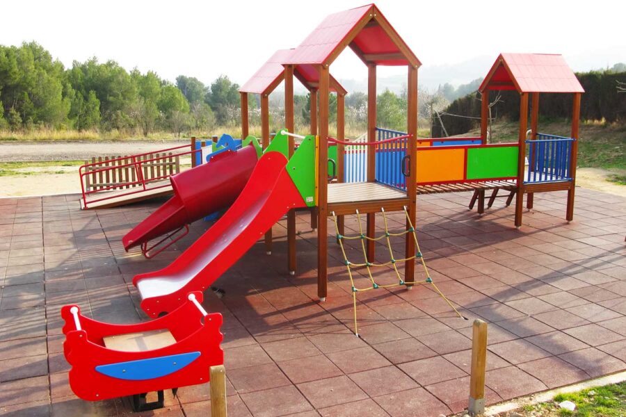 ridcon-galabau-fallschutz-fallschutzmatten-beispiel-spielplatz-6